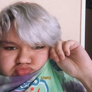 Meet your Posher, Ashton